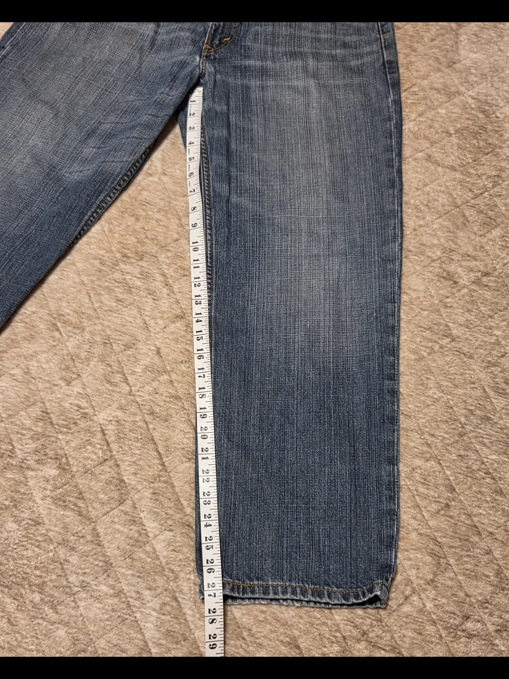 Levis relaxed fit